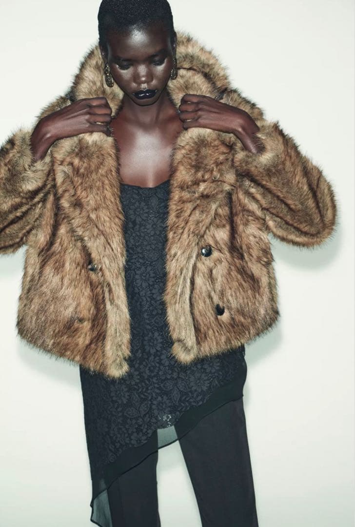 ZARAショートフェイクファーコート8073335700タグ付き試着のみ未使用品