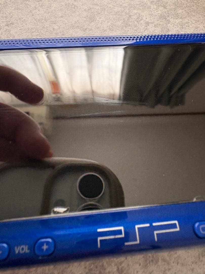 PSP本体（ブルー）＋ソフト8本＋充電器セット