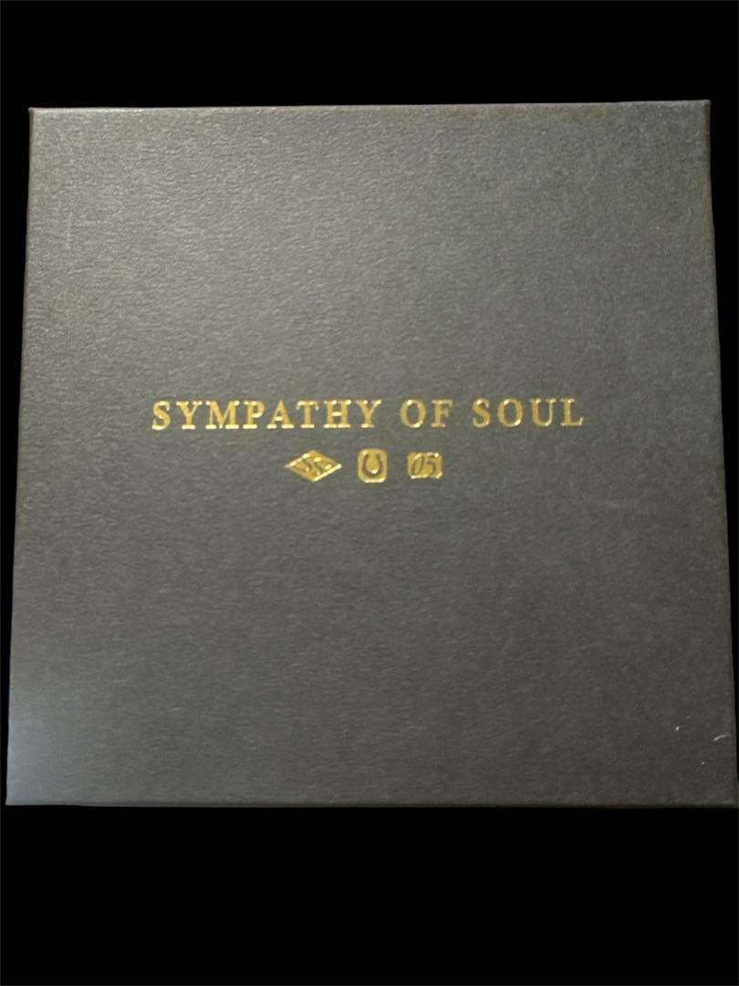 K18YG ピラミッド型ピアス SYMPATHY OF SOUL