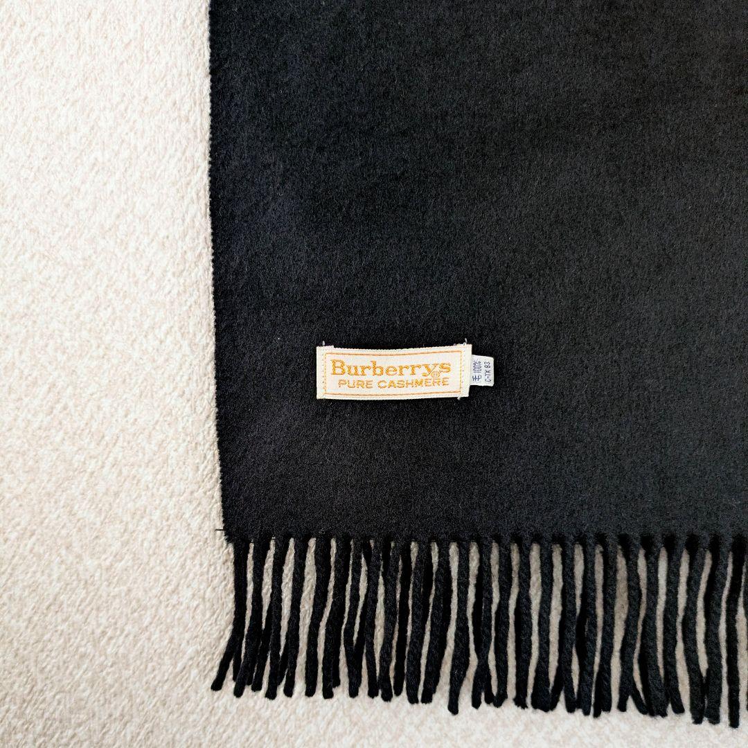 希少 BURBERRYS カシミヤ 黒 マフラーストール ゴールド　フリンジ太