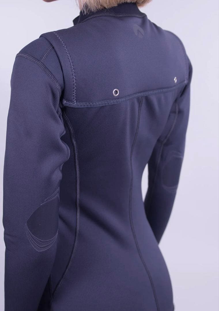 日本未上陸　濠SharkSkin高級T2 フルスーツ　グレー　（在庫２）