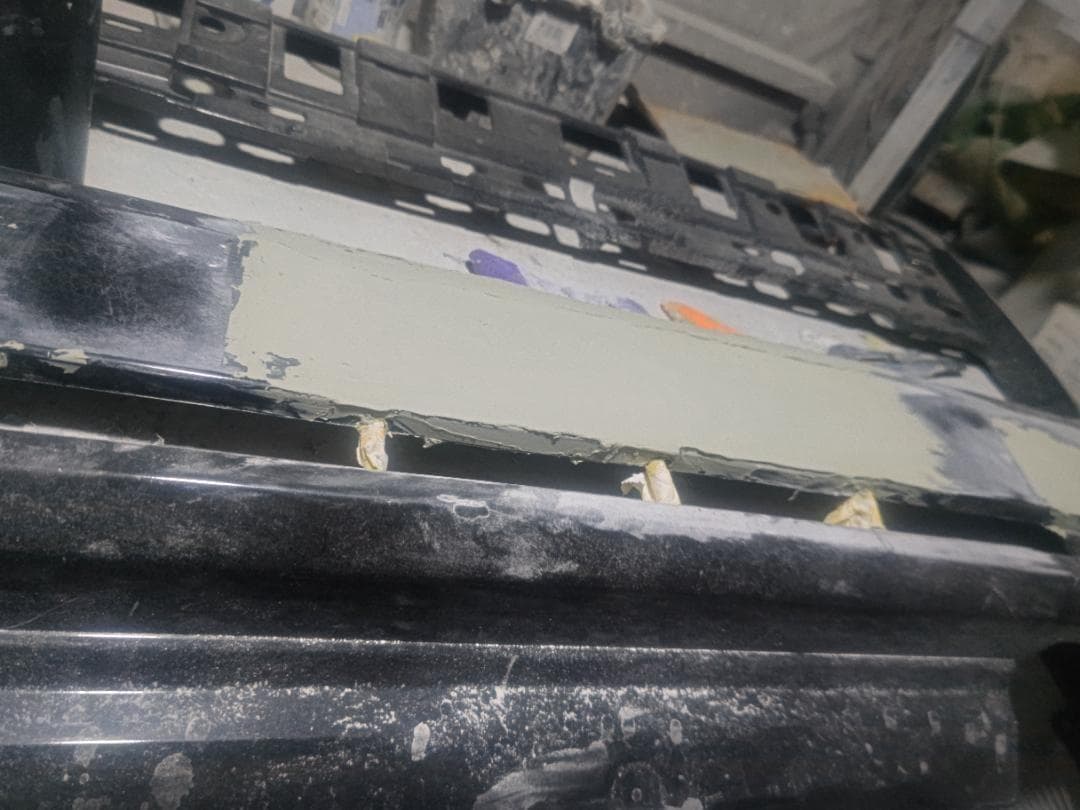 ハイエース２００系　純正Fスムージングバンパー　ナロー070等塗装仕上げ。