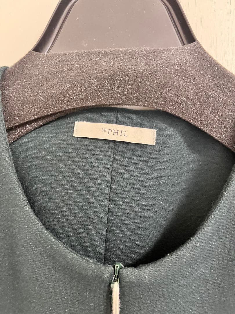 新品未使用　AW秋冬LE PHIL ダークグリーン ノースリーブワンピース