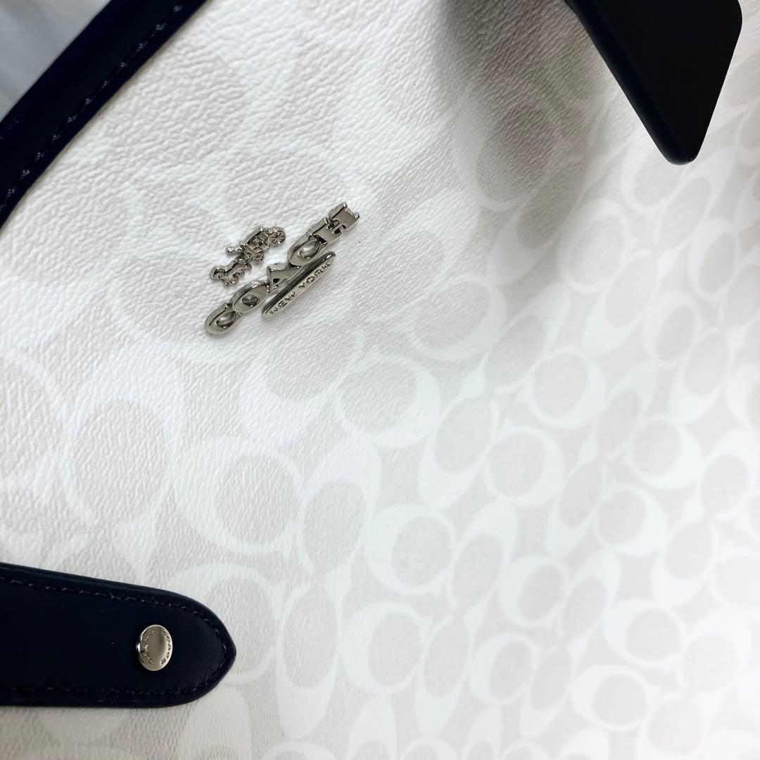 COACH トート シグネチャー リバーシブル ポーチ付き A4収納