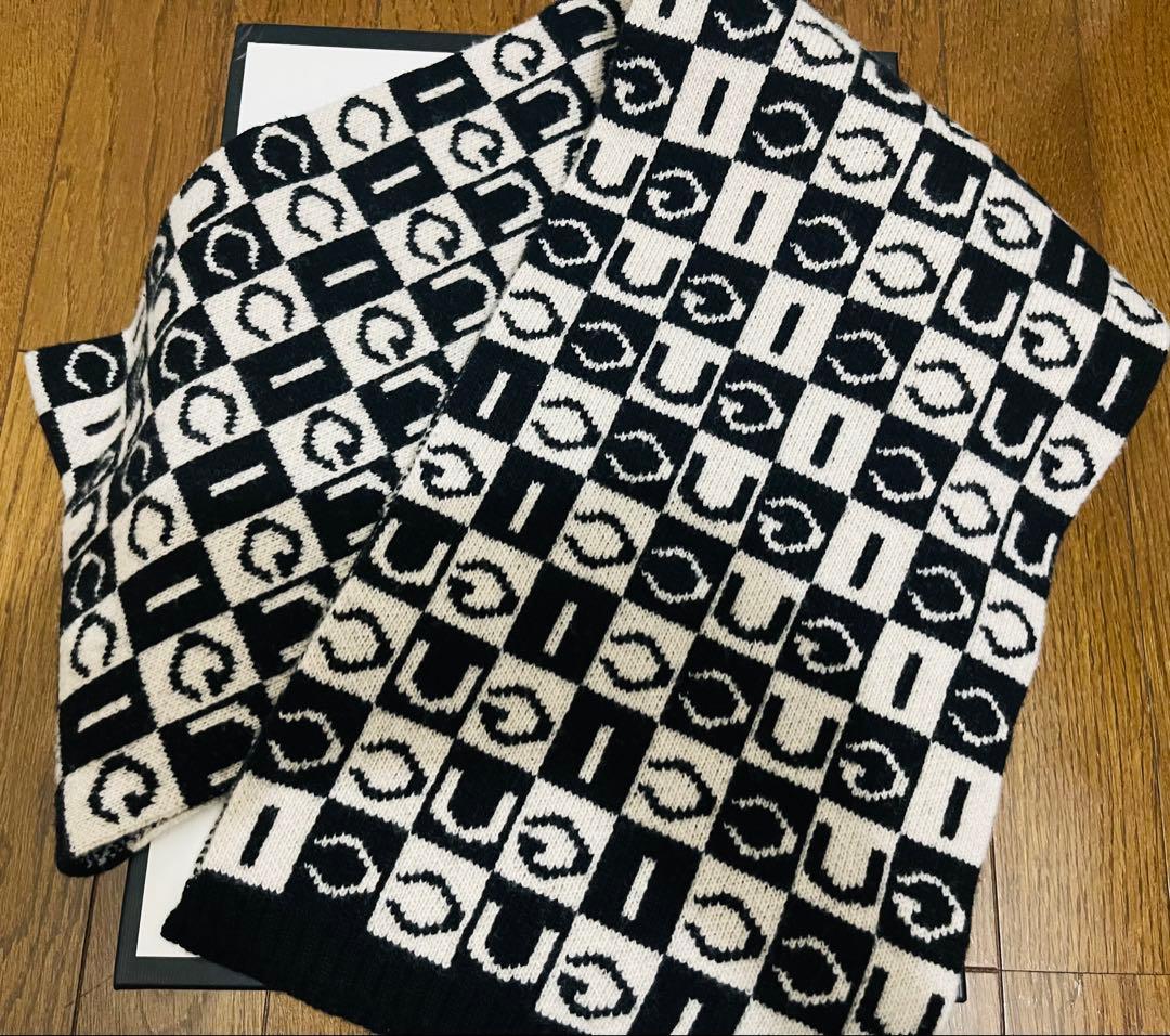 GUCCI メンズ　ロゴ入りチェック柄ニットマフラー