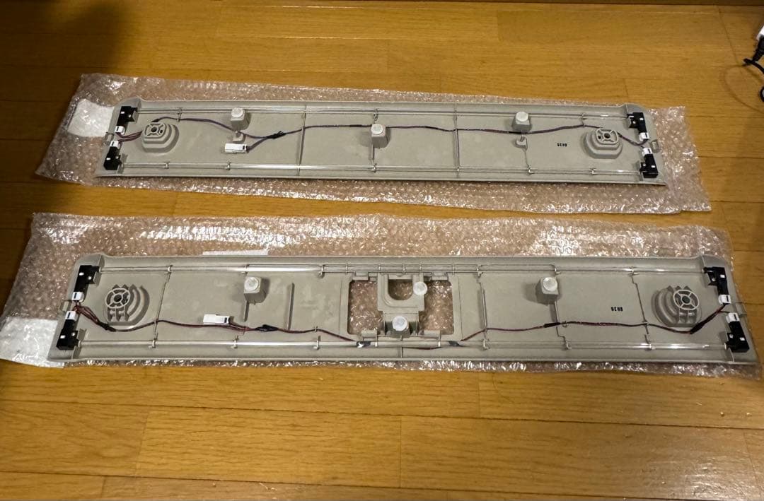 デリカ　ルーフビームガーニッシュ　ホワイト照明　リラックスイルミ　前後セット