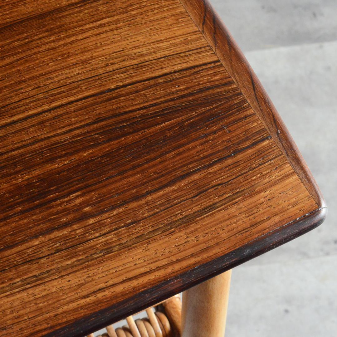 デンマーク 北欧ヴィンテージ サイドテーブル ローズウッド 北欧家具 ラタン棚付