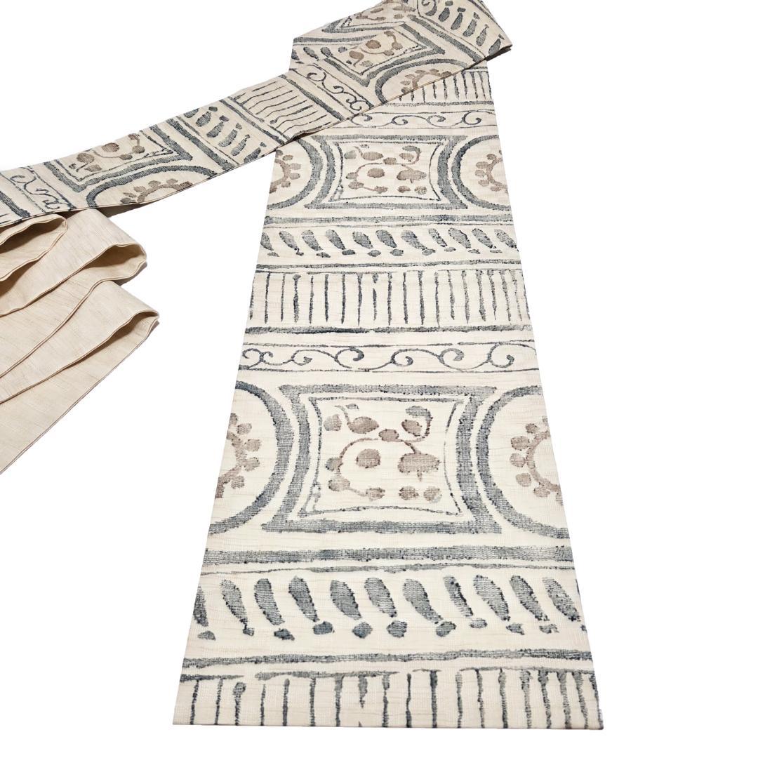 値下げ九寸名古屋帯 小千谷紬 麻 手染め 正絹 抽象文様 花柄 ベージュ色 夏用