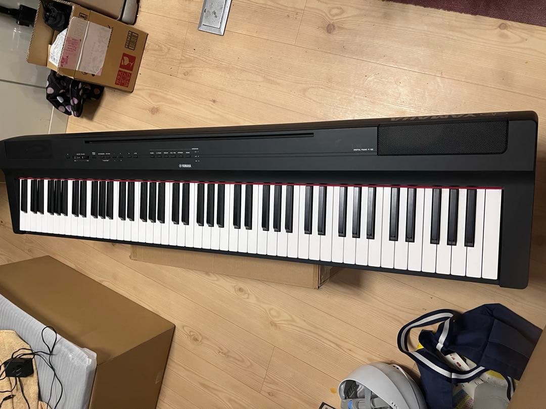 ヤマハ電子ピアノ　P125B