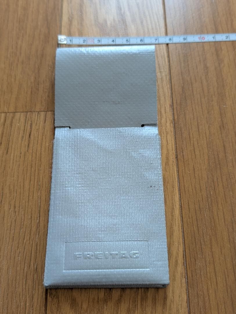 FREITAG フライターグ バッグタグ グレーっぽいシルバー 非売品 美品