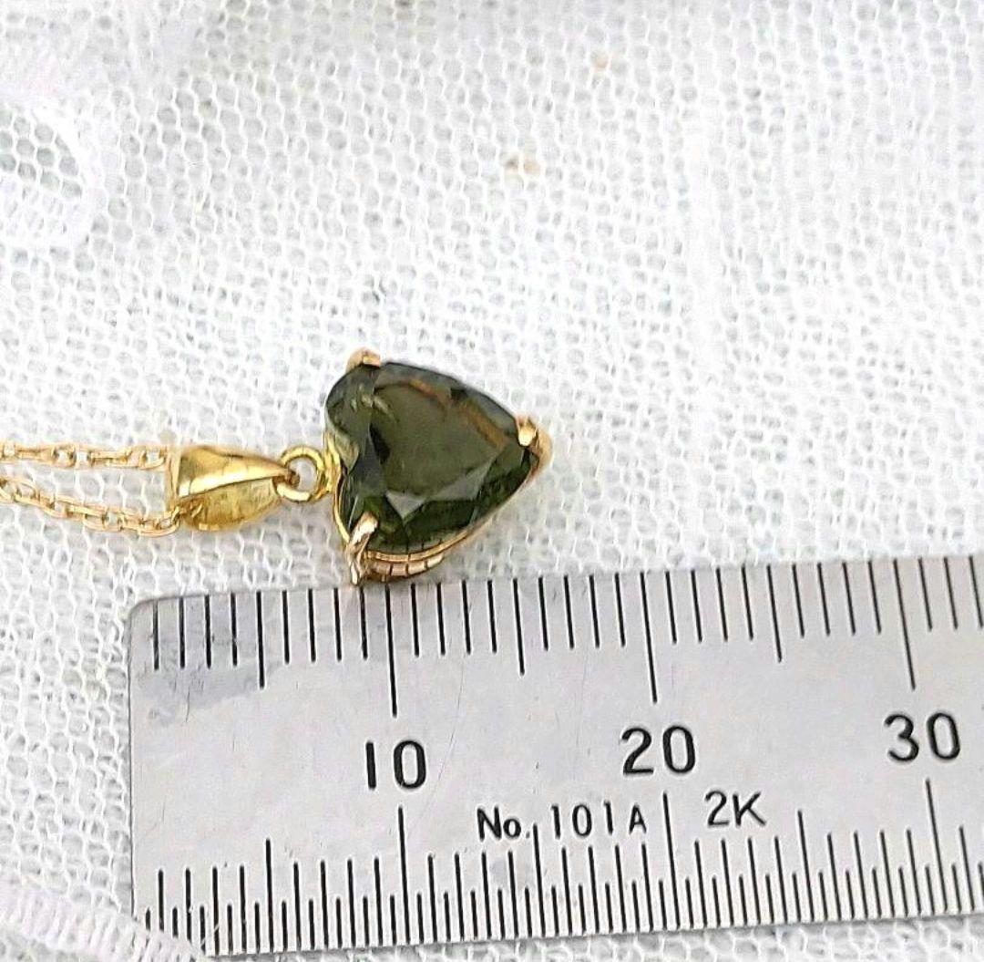 【k18】　希少　モルダバイト　ペンダントトップ 18金　隕石