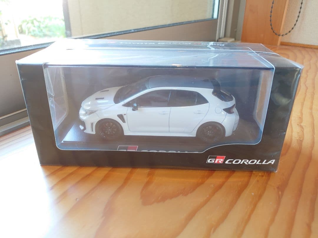 【2台セット】GRカローラ　エモーショナルレッド／プラチナホワイト