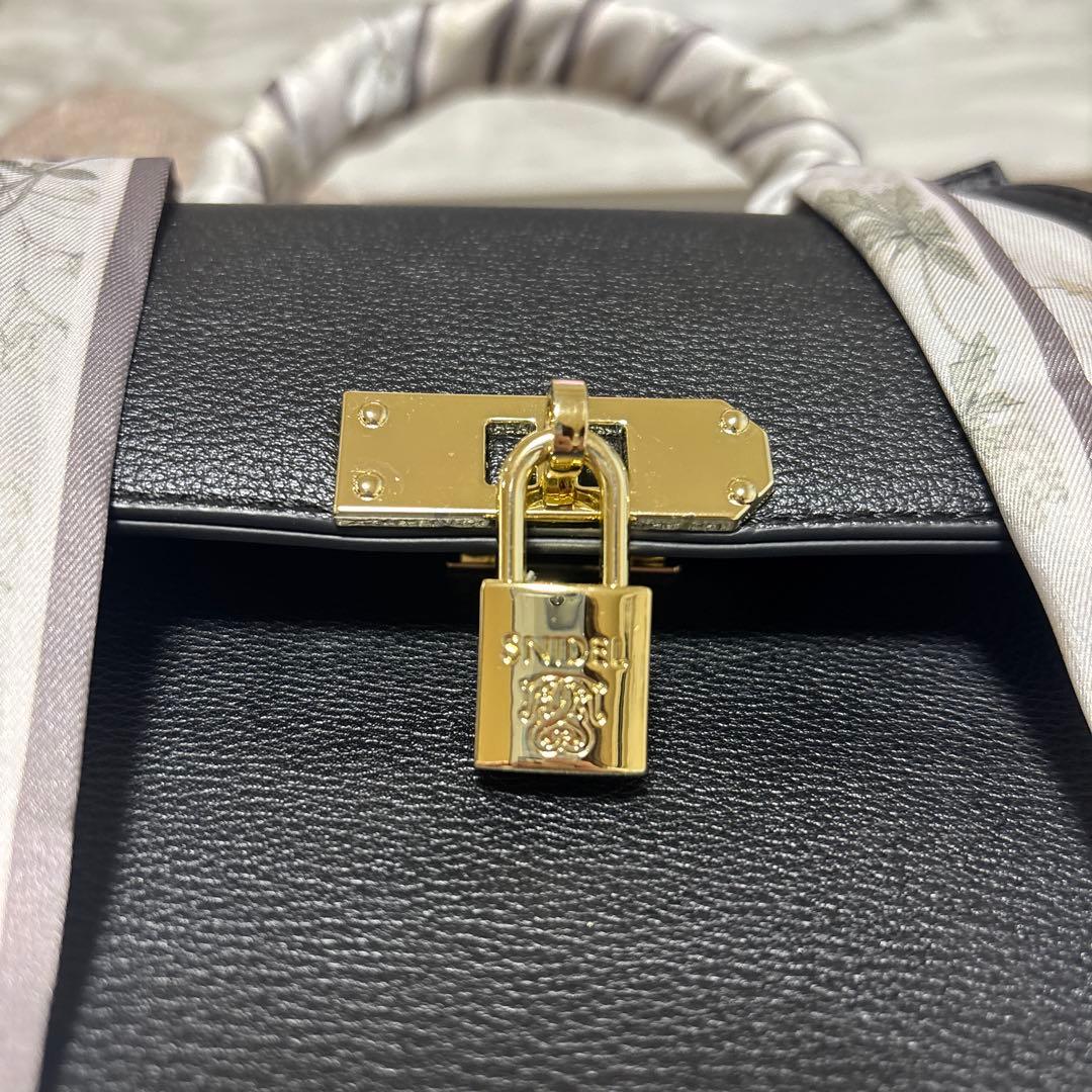 snidel ロールカバーパッドロックバッグ 黒 即購入⭕️