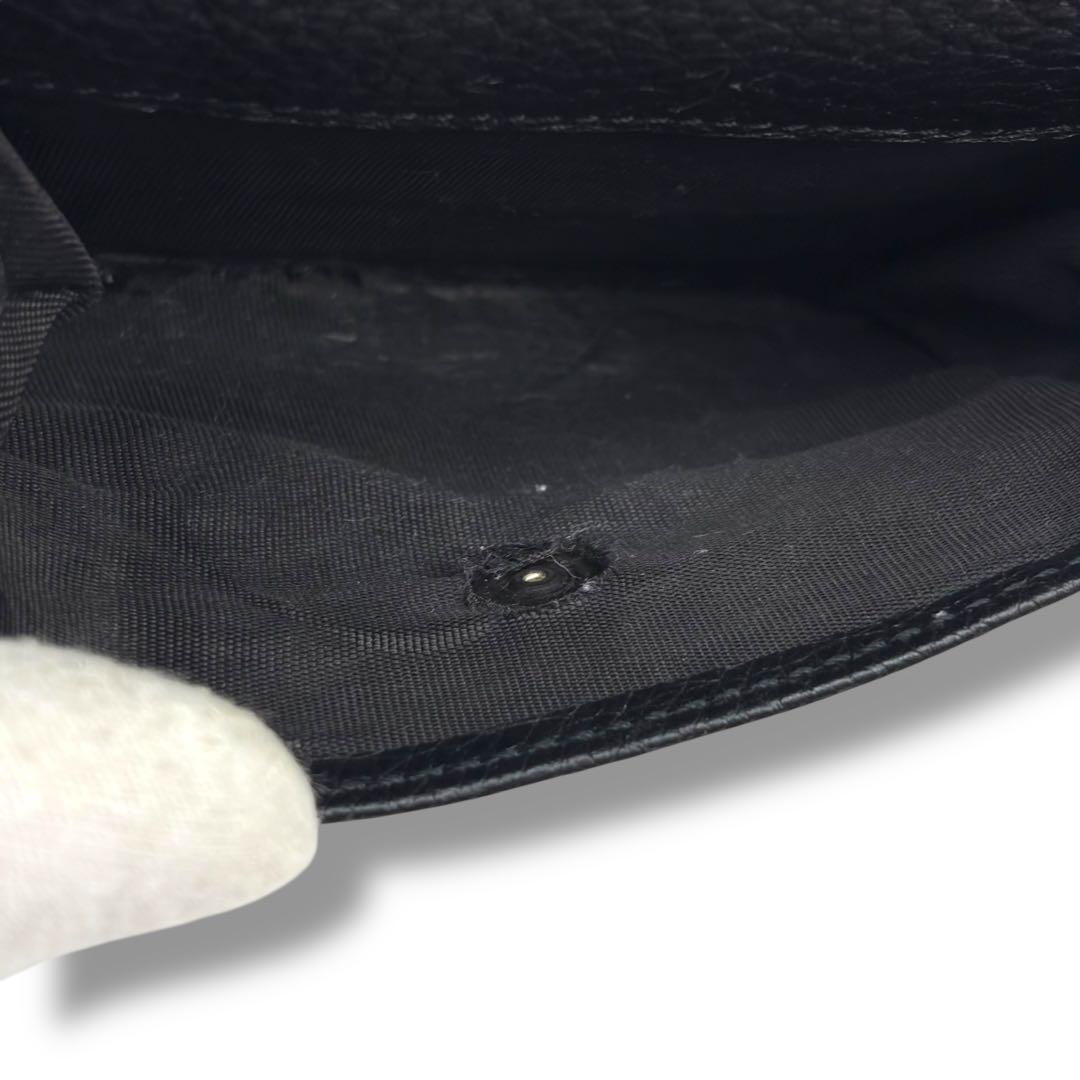 FENDI フェンディ セレリア 二つ折り財布 SELLERIA ステッチ 黒