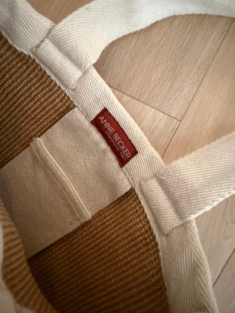 サラグレースで購入アンベッカーロゴトートバッグ