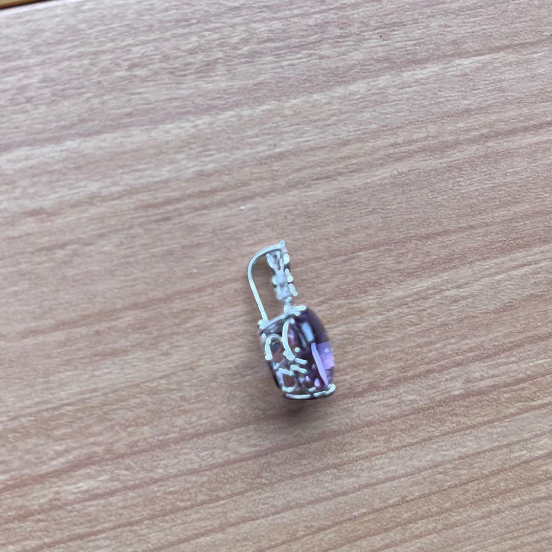 【ムンシュタイナー】18KWG アメシストペンダントヘッド アールヴァイオレット