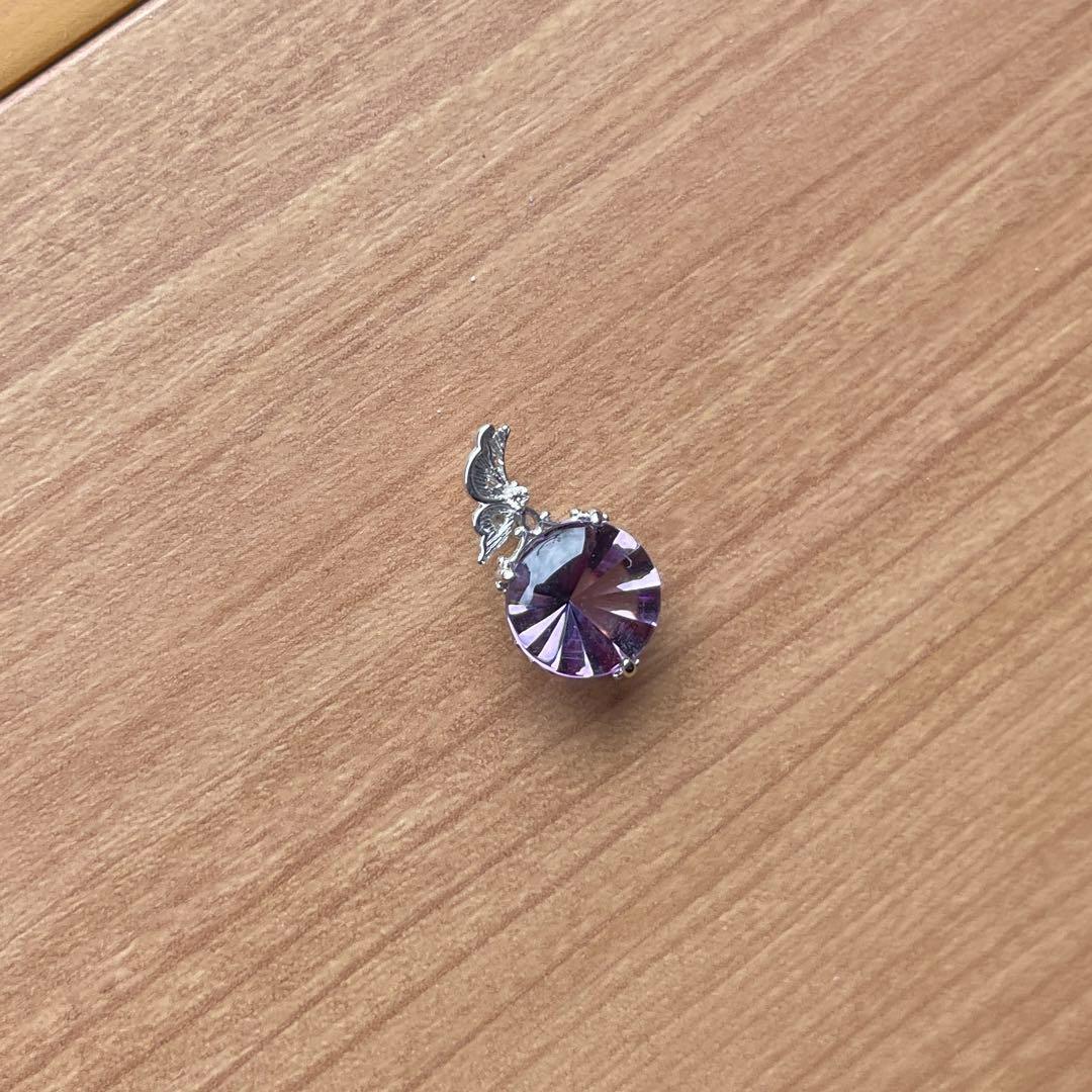 【ムンシュタイナー】18KWG アメシストペンダントヘッド アールヴァイオレット