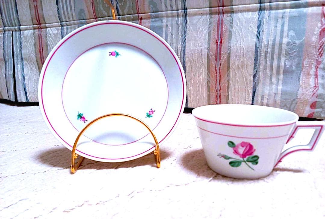 アウガルテン・オールドウィンナーローズ（モーツアルト）カップセットとキャンドルｓ