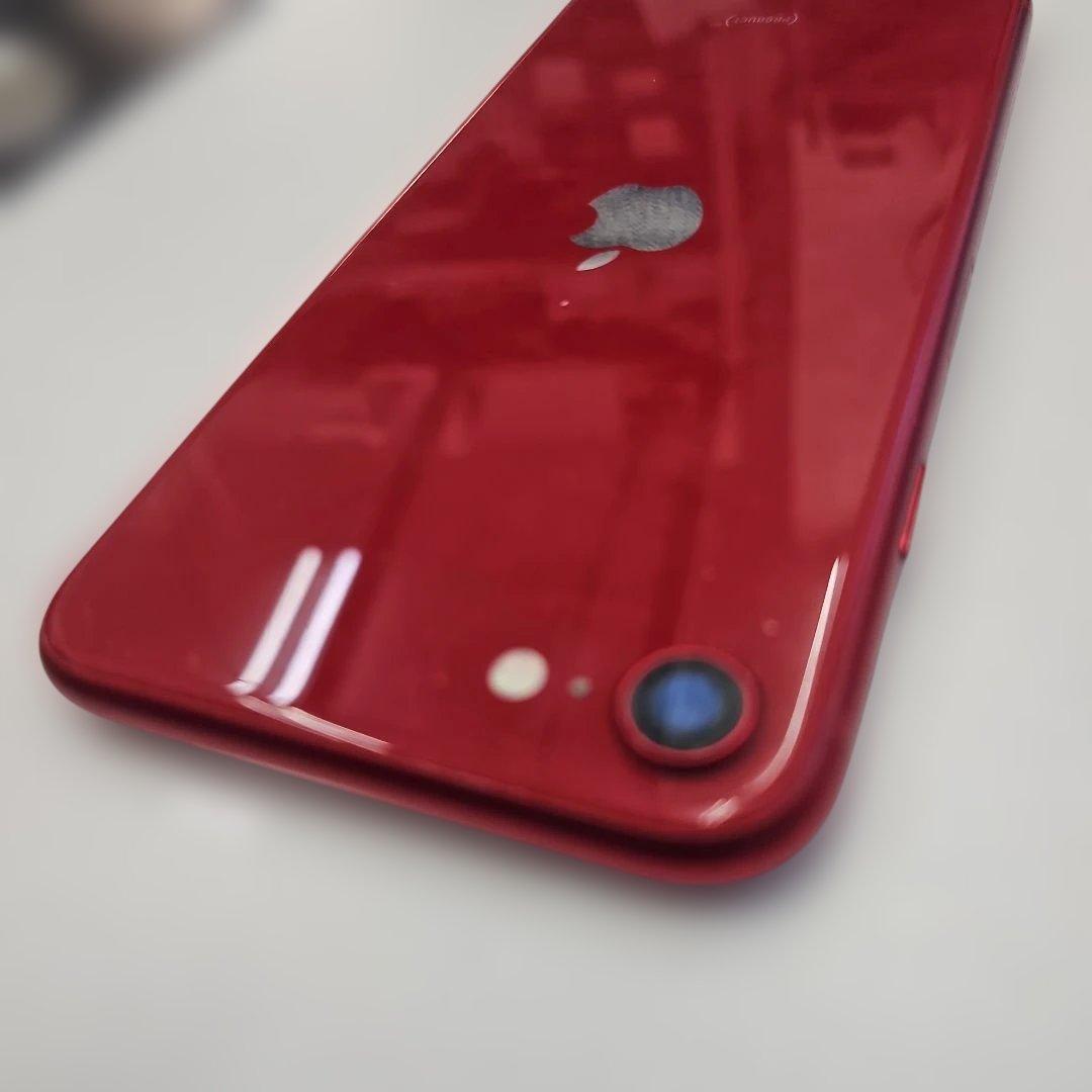 SIMロック解除済み　iPhonese3 64GB