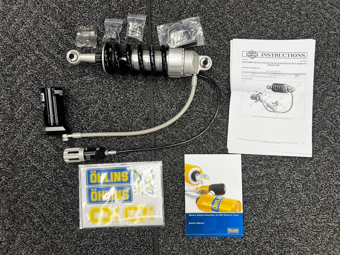 スクリーミンイーグル/オーリンズ M8ソフテイルリアサスペンション