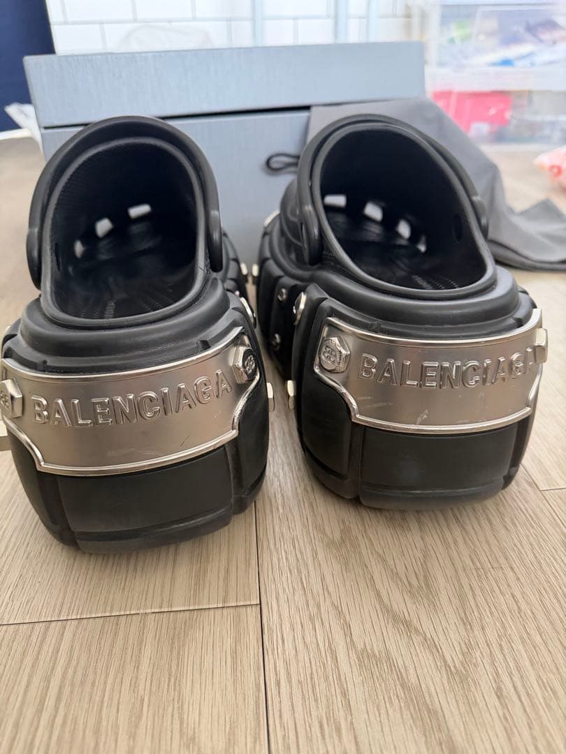 靴 balenciaga hard crocs 39