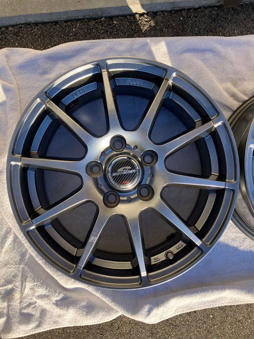 16インチ 多スポークデザイン ホイール