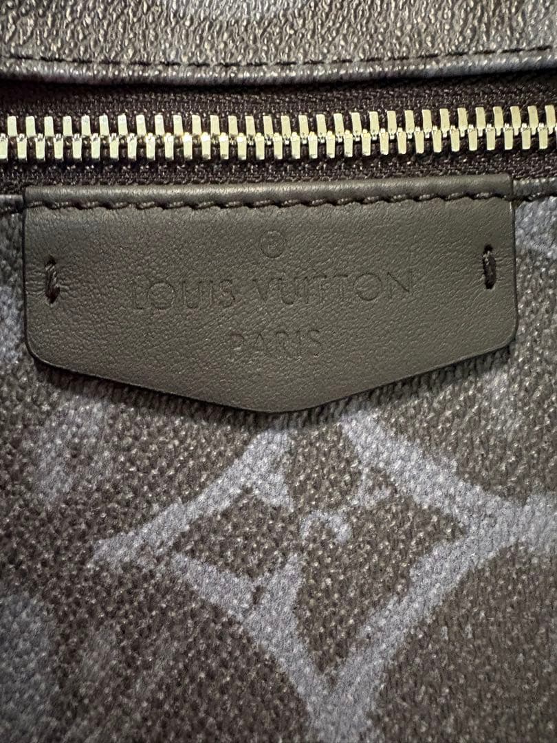 Louis Vuitton グレー リュック