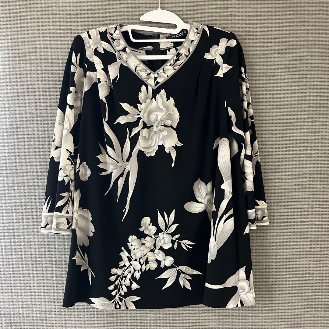 近年美品　レオナール　チュニック　カンカン　花柄　40