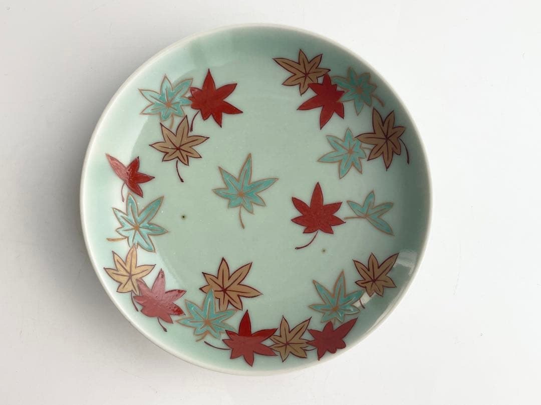 骨董　アンティーク　青磁色絵　紅葉文様　五寸皿　丸皿　竜田川　箱付き