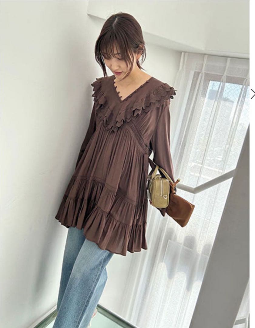 スナイデル　コットンライクラッフルカラーチュニック