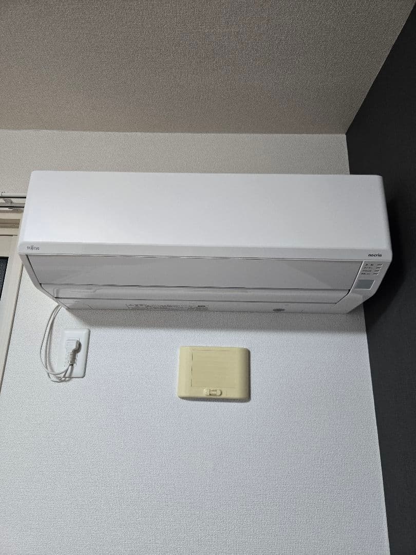 （美品）FUJITSU ルームエアコン AS-C223N-W 2023年製