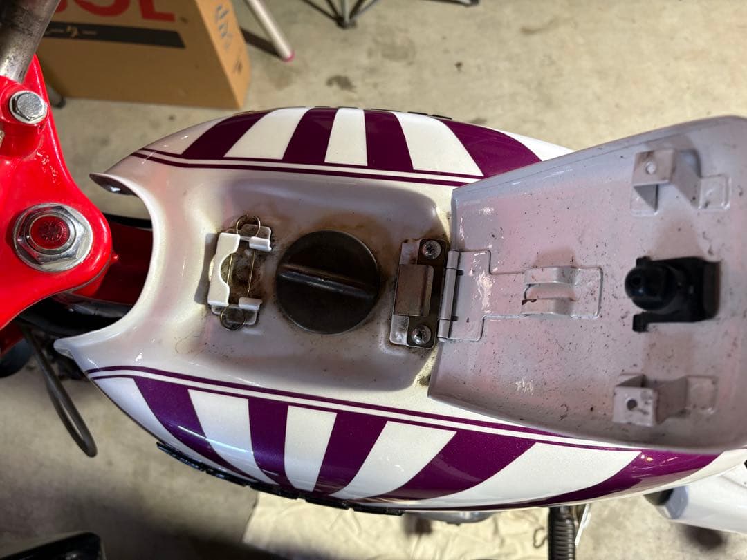 CB400T 角タンク　サイドカバー　セット