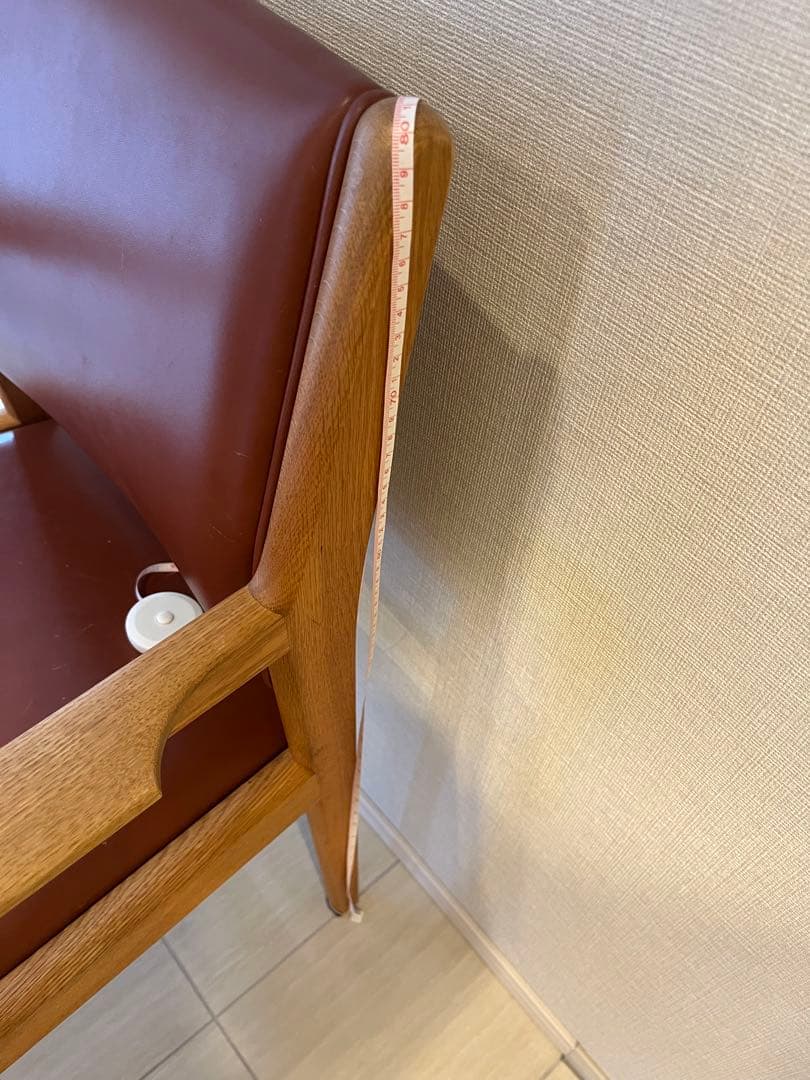 『GECKO』アーム付きダイニングチェア 木製