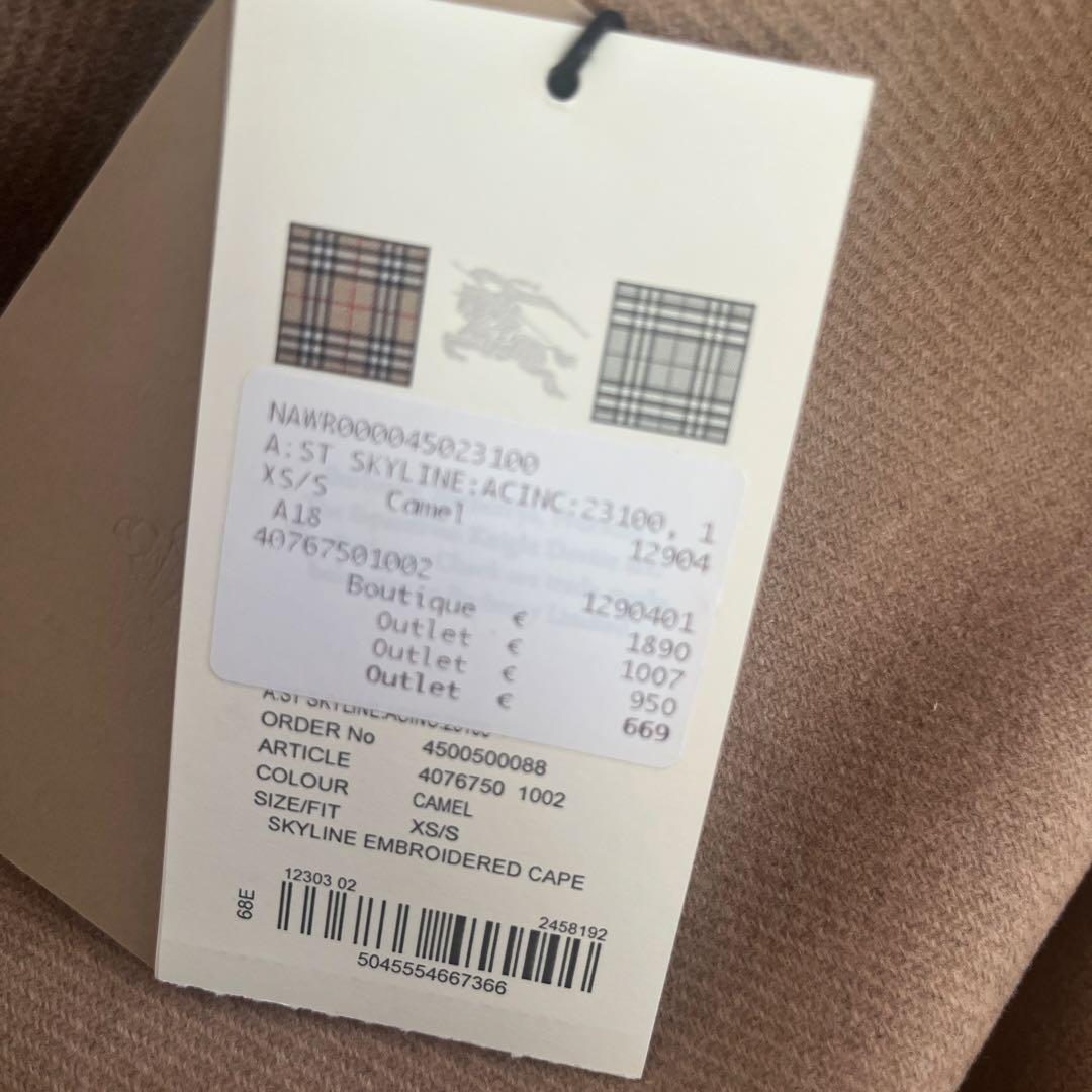 週末セール 新品未使用タグ付き バーバリー ポンチョ ケープ