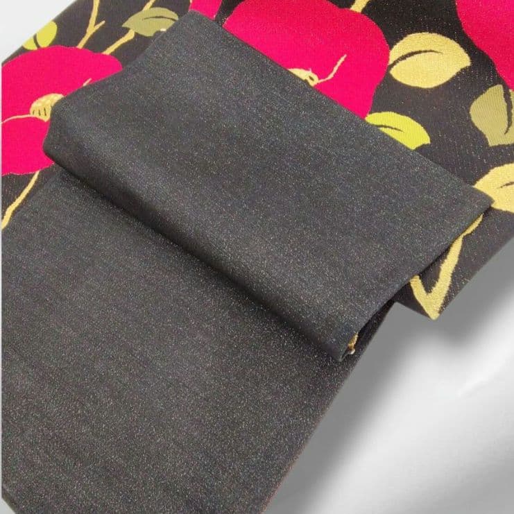 袋帯　振袖　椿　黒　赤　正絹　　　#1112