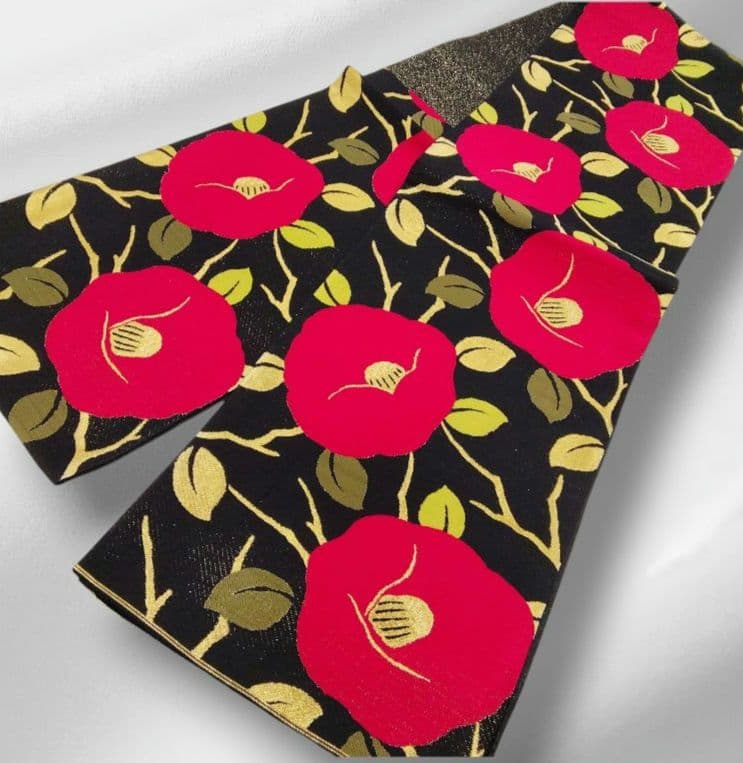 袋帯　振袖　椿　黒　赤　正絹　　　#1112