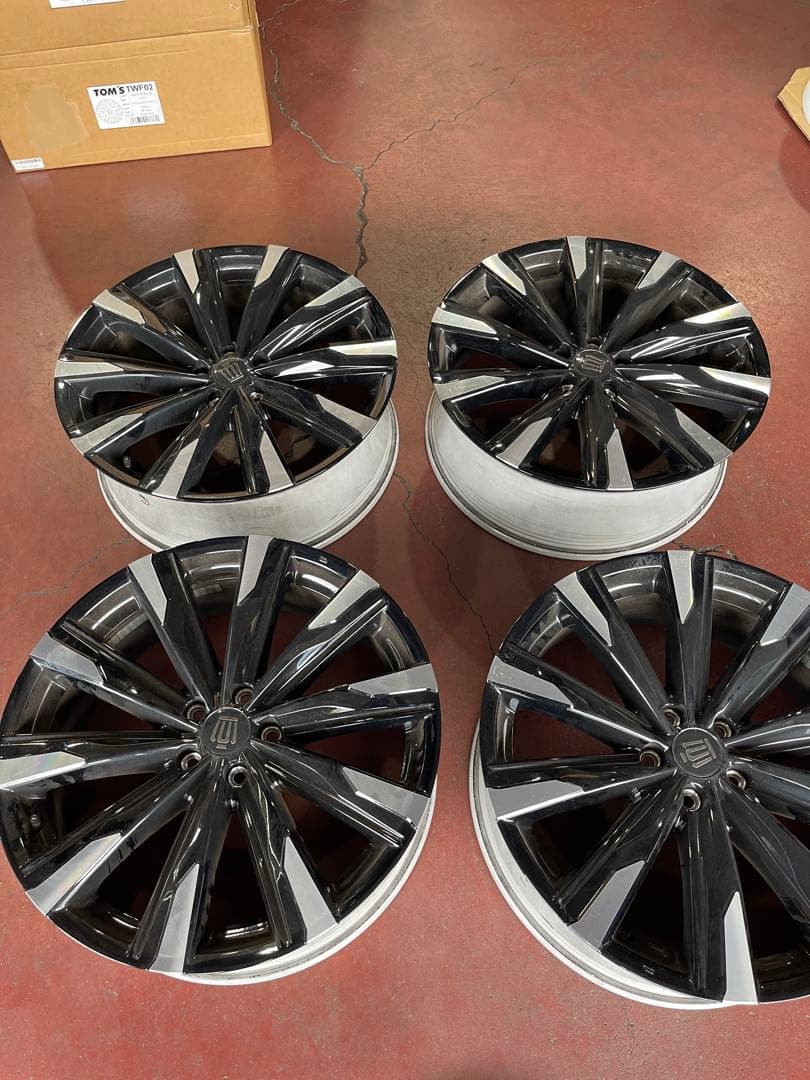 21インチ クラウンクロスオーバーRS ホイールセット