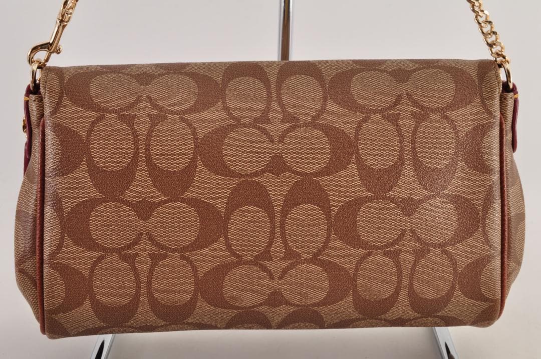 未使用 COACH コーチ シグネチャー ターンロック チェーンバッグ