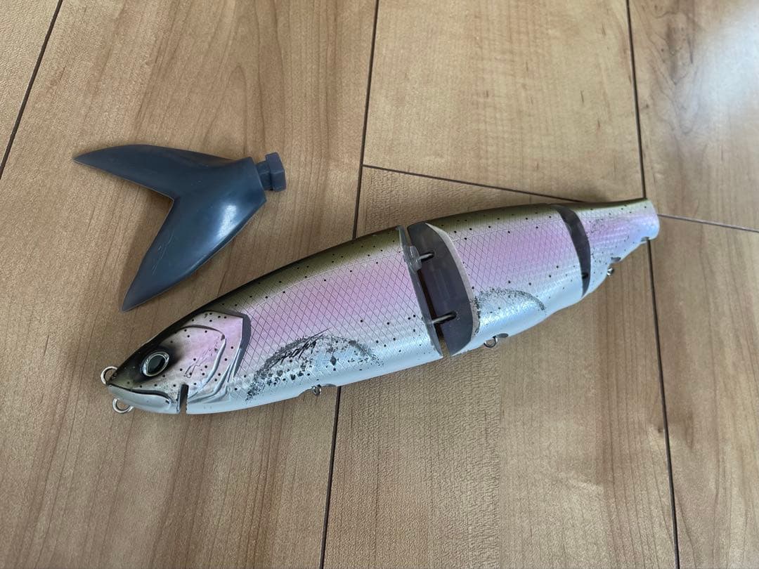 ビッグベイト ルアー drt クラッシュゴースト