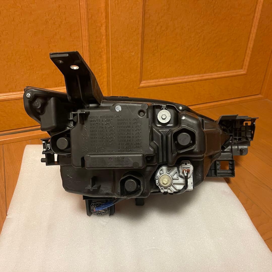 美品！マツダ CX-3DK系後期左ヘッドライト左側