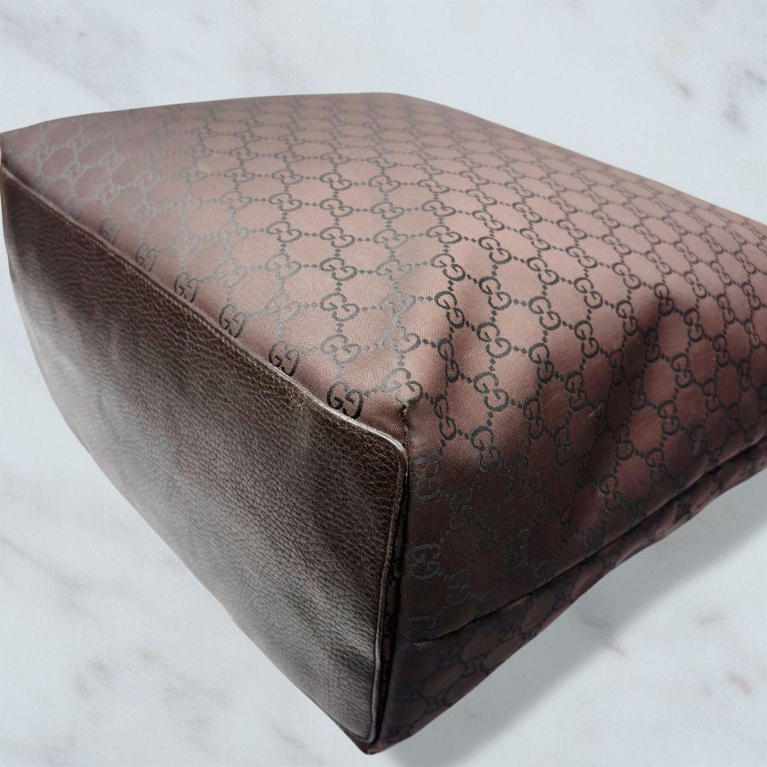 011 極美品 GUCCI ハンドバッグ トートバッグ 肩掛け GG柄 n3