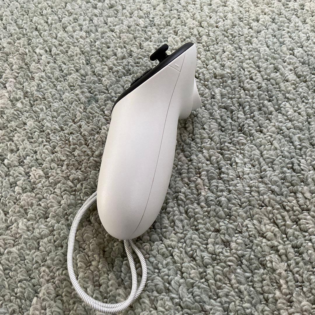 メタクエスト3右コントローラー