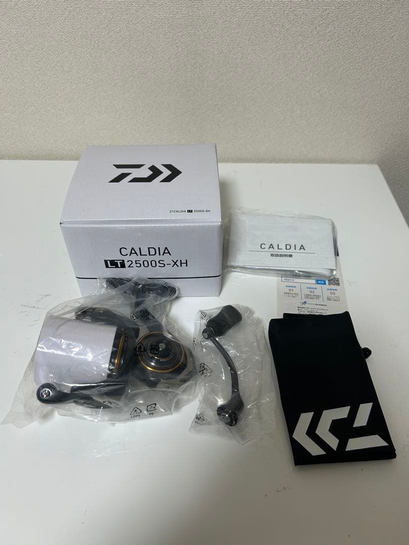 【新品•未使用】ダイワ　21カルディア　LT2500S-XH