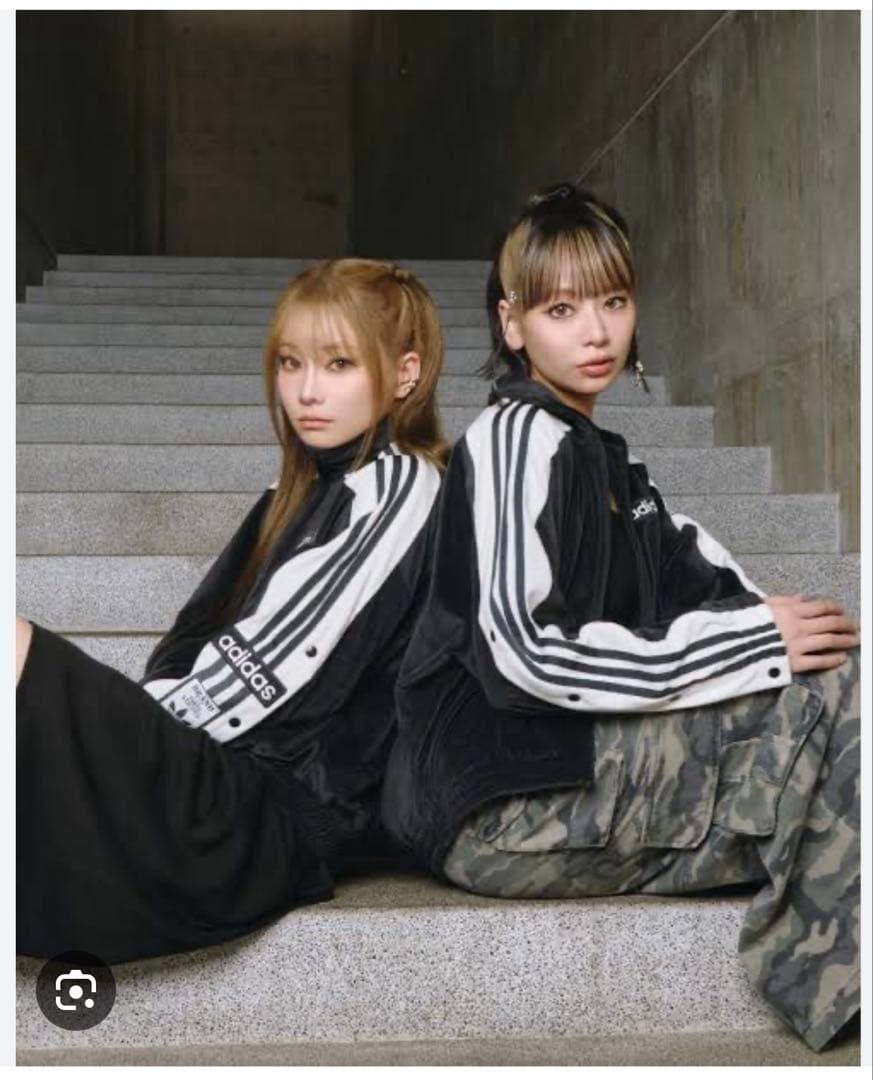 adidas W ADIBREAK VELOUR TT 重盛 上 ブラック