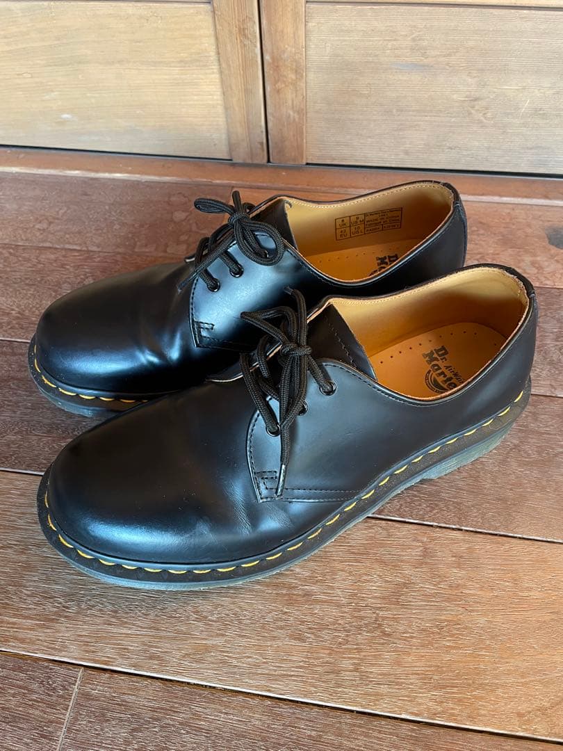 Dr. Martens ブラック 3ホールシューズ