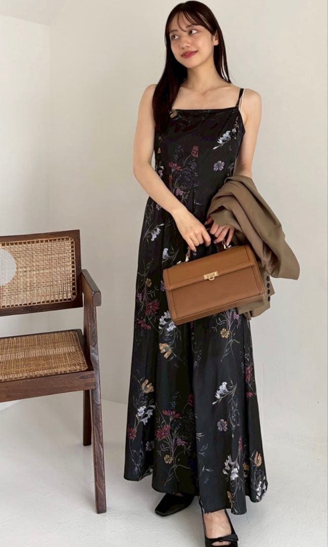 FRAY I.D ボタニカルプリントキャミソールワンピース　ブラック