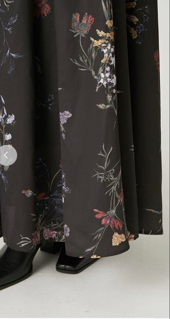 FRAY I.D ボタニカルプリントキャミソールワンピース　ブラック