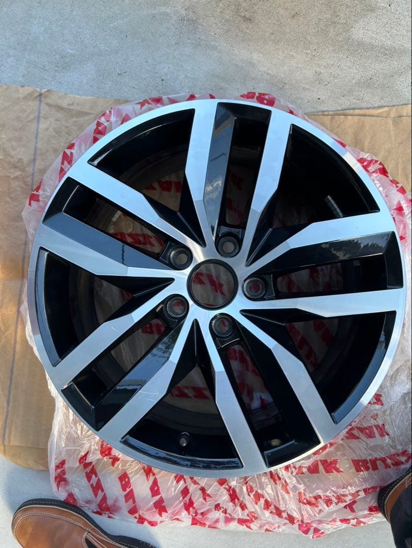 VW フォルクスワーゲンゴルフ7.5 ハイライン純正ホイール17インチ 1本