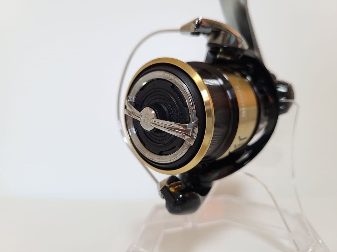 ダイワ 18カルディア LT2000S 美品 SLPカスタム 付属品あり