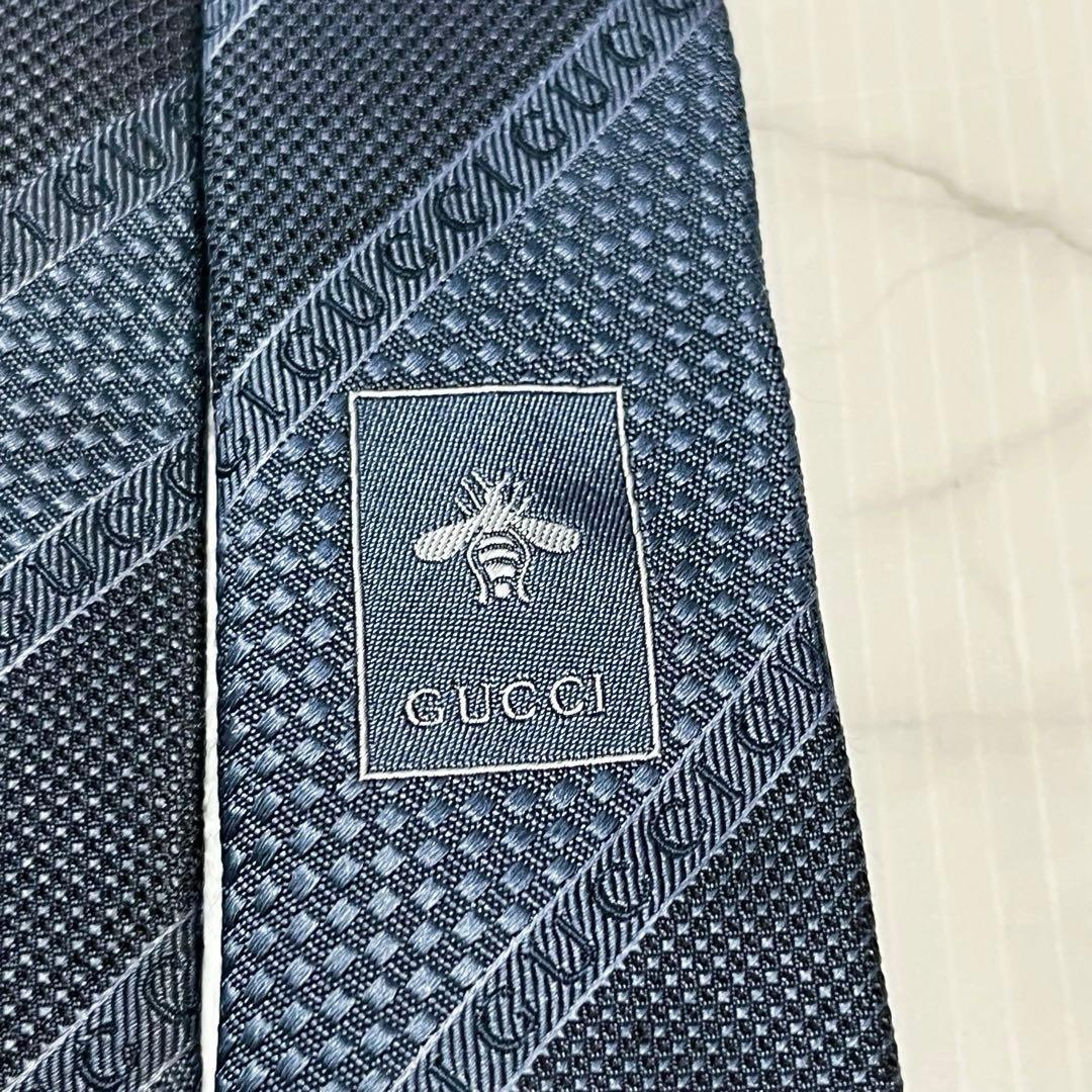 GUCCI グッチ 現行 ロゴ入り 蜂タグ ブルー グレー ネクタイ イタリア製